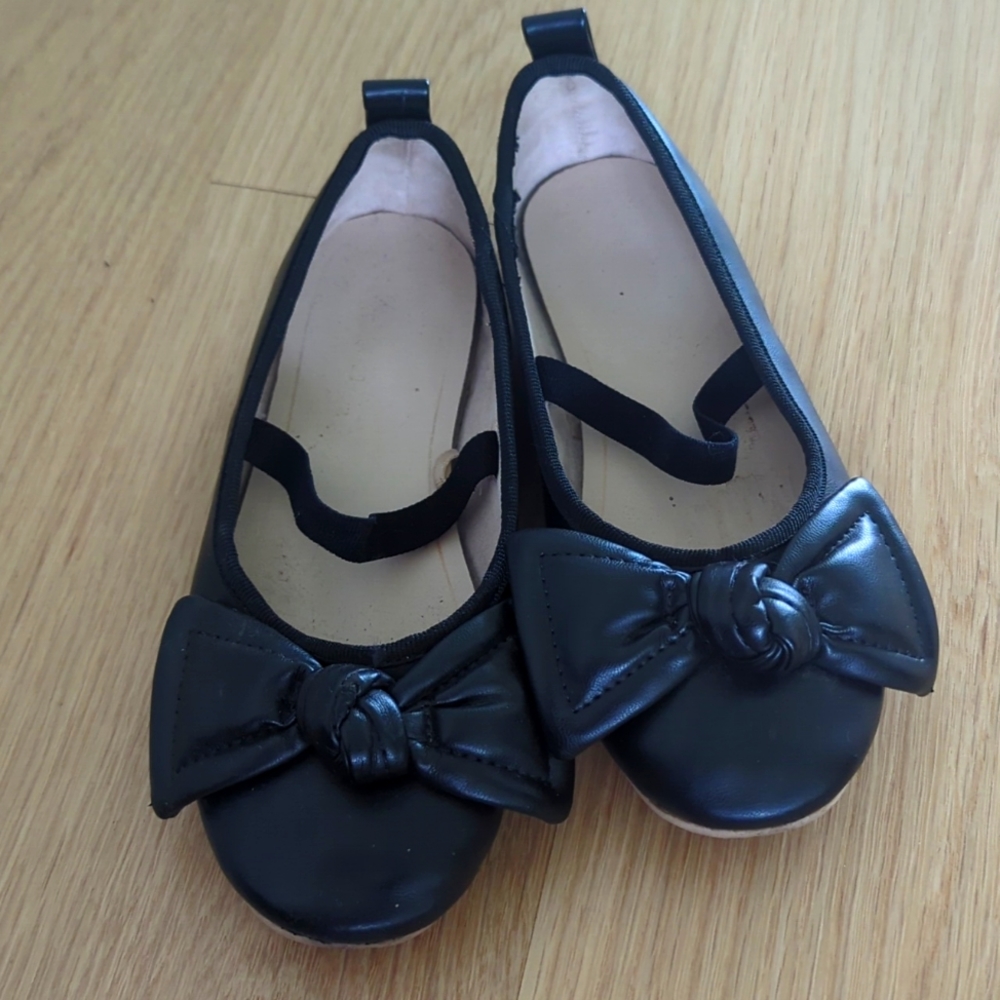 Bow ballet flats